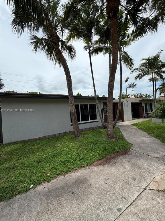 2551 NW 26th Street, Sunrise, FL 33313