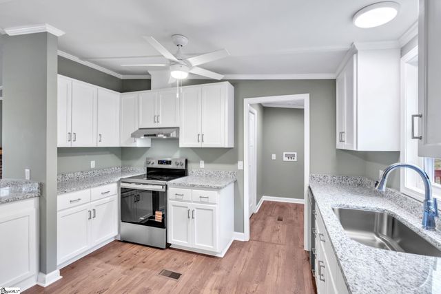 423 Valleybrook Lane, Greer, SC 29651