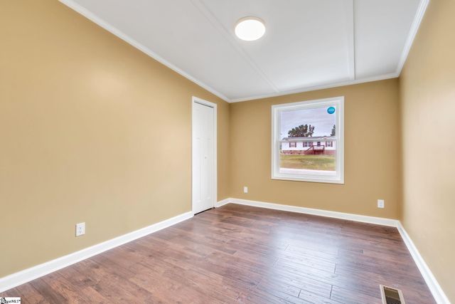 423 Valleybrook Lane, Greer, SC 29651