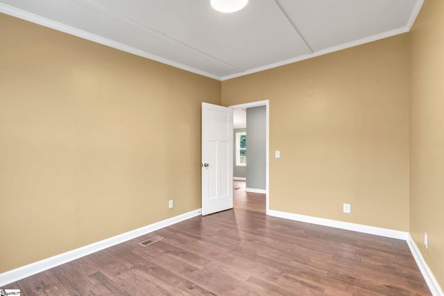 423 Valleybrook Lane, Greer, SC 29651