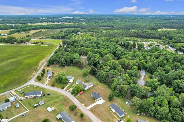 423 Valleybrook Lane, Greer, SC 29651