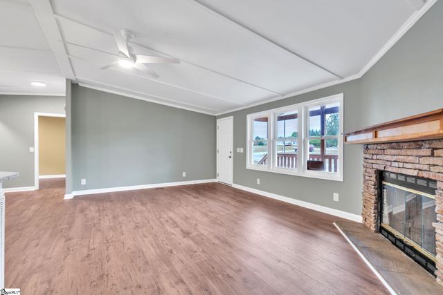 423 Valleybrook Lane, Greer, SC 29651