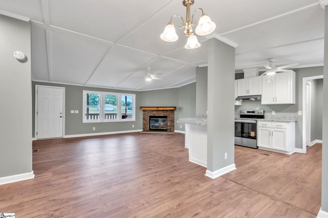 423 Valleybrook Lane, Greer, SC 29651