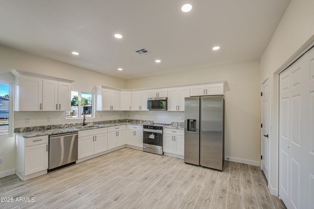 8125 E BONNELL Street, Mesa, AZ 85207