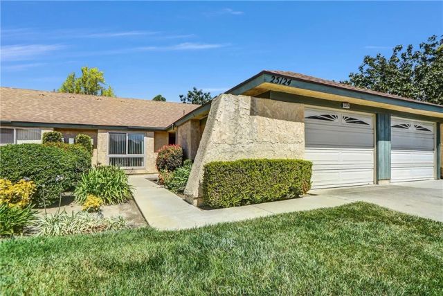 25124 Village 25, Camarillo, CA 93012