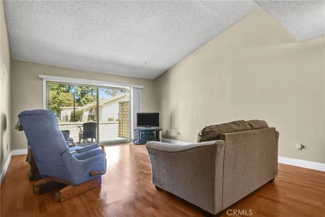 25124 Village 25, Camarillo, CA 93012
