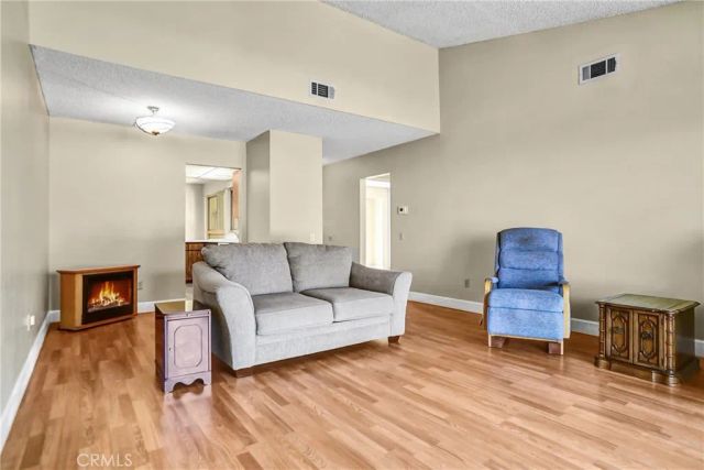 25124 Village 25, Camarillo, CA 93012