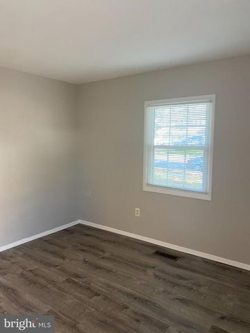 185 HAZELWOOD CIR, Willingboro, NJ 08046