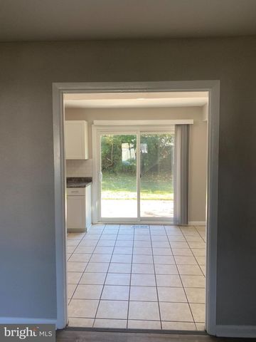 185 HAZELWOOD CIR, Willingboro, NJ 08046