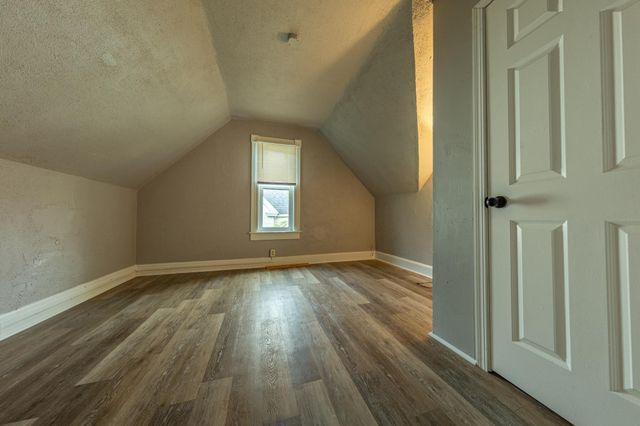 762 Jenks Avenue, Saint Paul, MN 55106