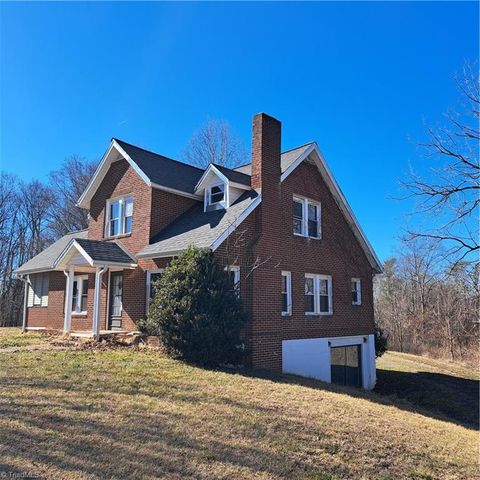1121 Old US Highway 421, Wilkesboro, NC 28697