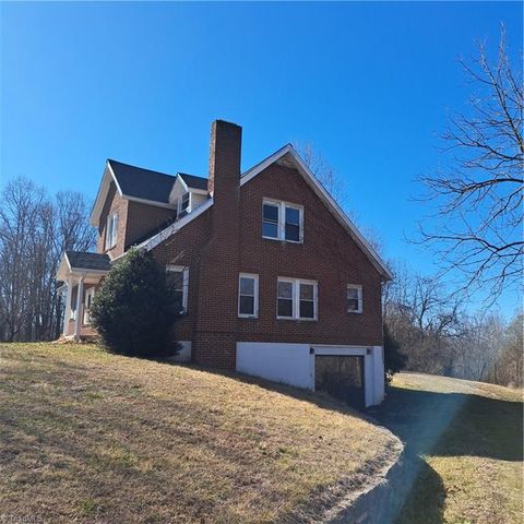 1121 Old US Highway 421, Wilkesboro, NC 28697