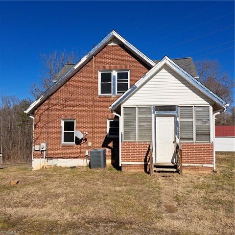 1121 Old US Highway 421, Wilkesboro, NC 28697