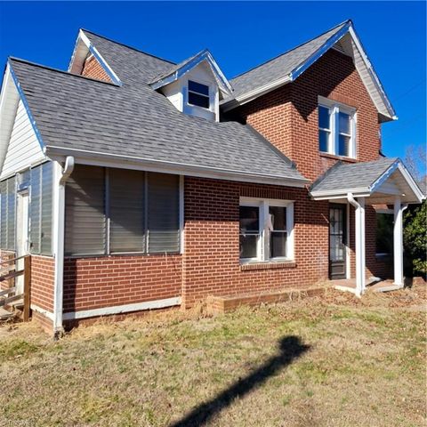 1121 Old US Highway 421, Wilkesboro, NC 28697