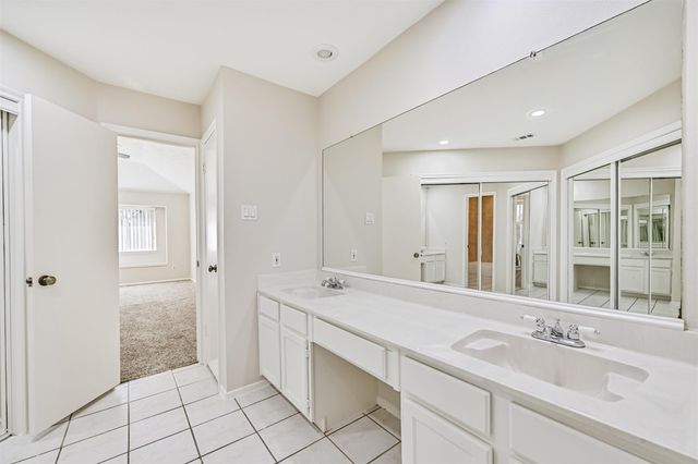 4622 Pecan Grove Drive, Pearland, TX 77584