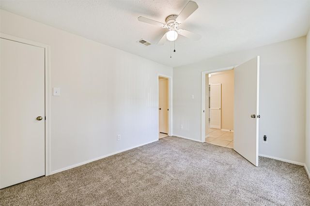 4622 Pecan Grove Drive, Pearland, TX 77584