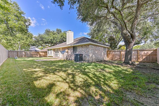 4622 Pecan Grove Drive, Pearland, TX 77584