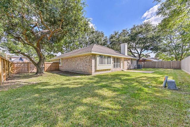 4622 Pecan Grove Drive, Pearland, TX 77584