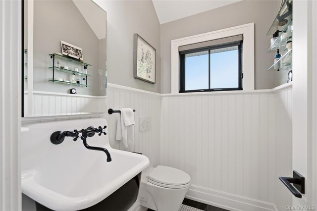 389 Asharoken Avenue, Northport, NY 11768