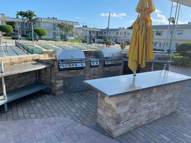 3160 Lake Osborne Drive 201, Lake Worth Beach, FL 33461