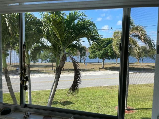 3160 Lake Osborne Drive 201, Lake Worth Beach, FL 33461