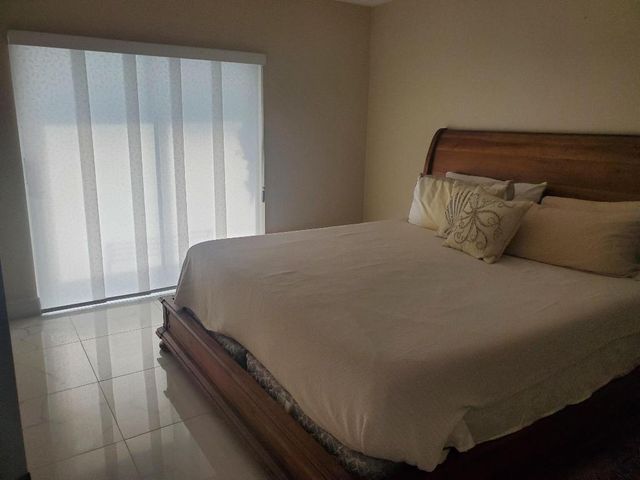 3160 Lake Osborne Drive 201, Lake Worth Beach, FL 33461