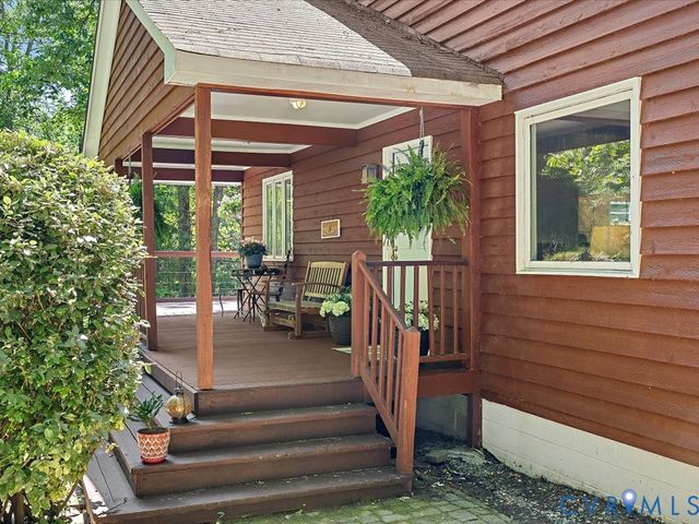 2556 Ridge Rd, Powhatan, VA 23139