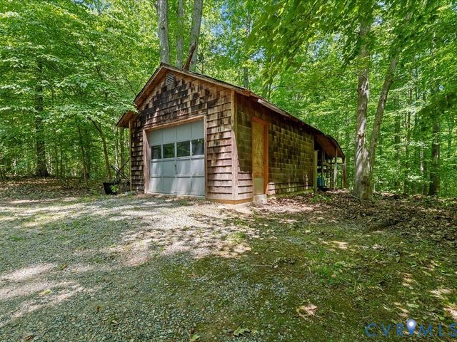 2556 Ridge Rd, Powhatan, VA 23139