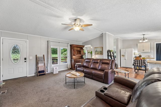 1846 Theta Pike, Columbia, TN 38401