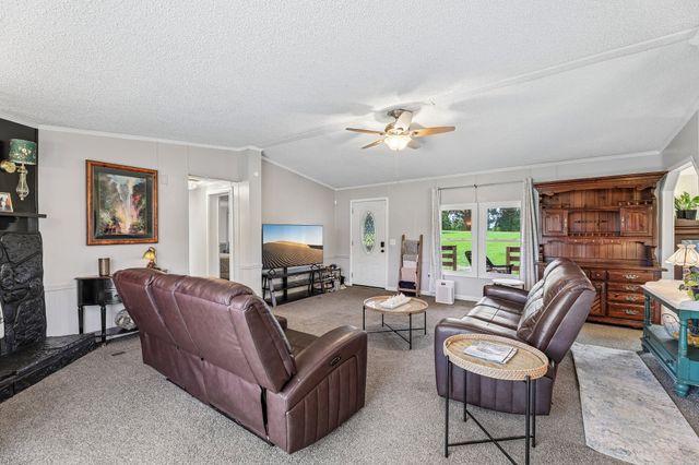 1846 Theta Pike, Columbia, TN 38401