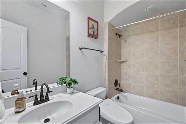 209 Florence Drive, Lewisville, TX 75056