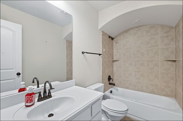 209 Florence Drive, Lewisville, TX 75056