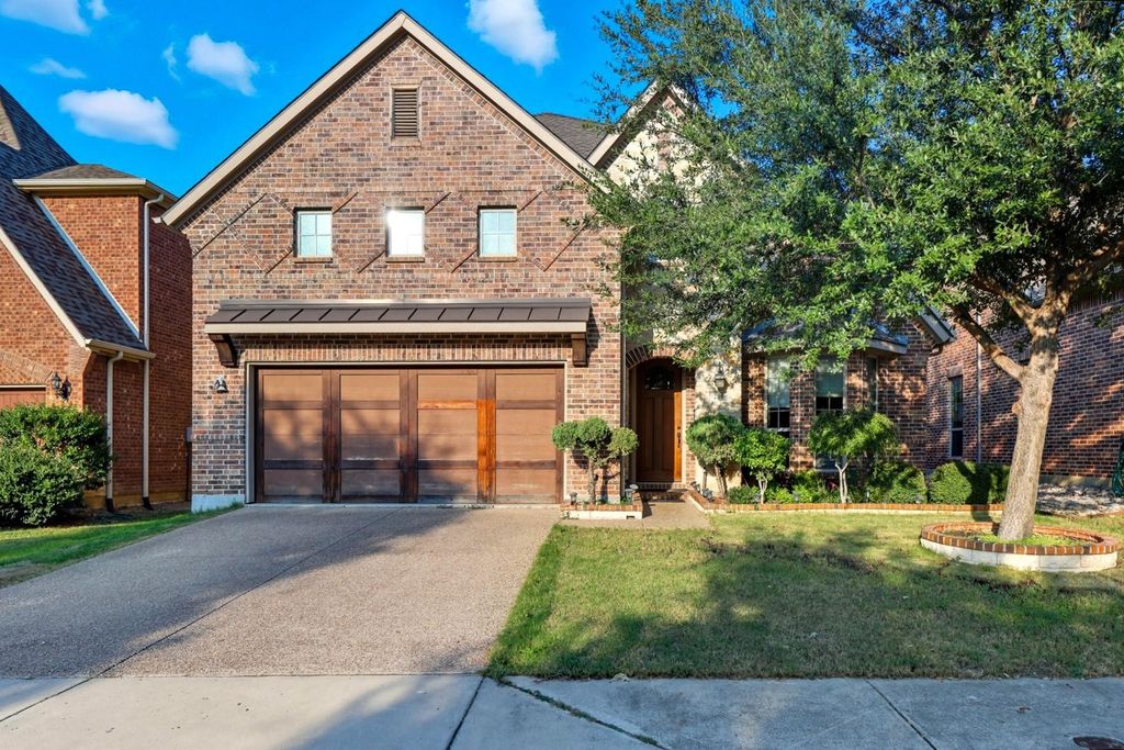 209 Florence Drive, Lewisville, TX 75056