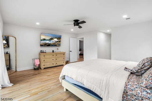 29 Tennis Rd, Jefferson Twp., NJ 07849