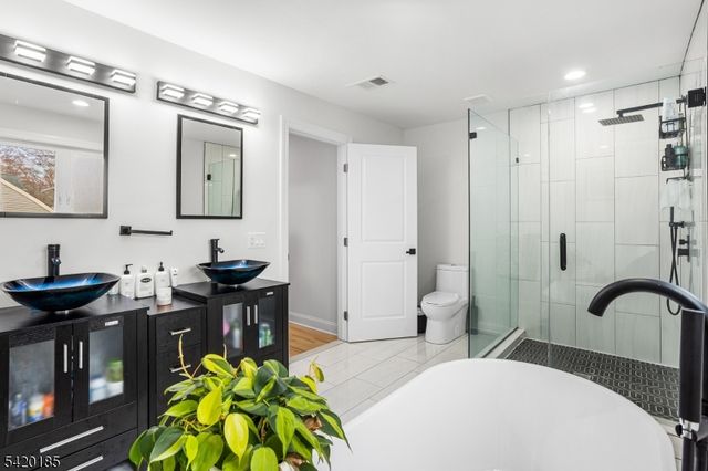 29 Tennis Rd, Jefferson Twp., NJ 07849