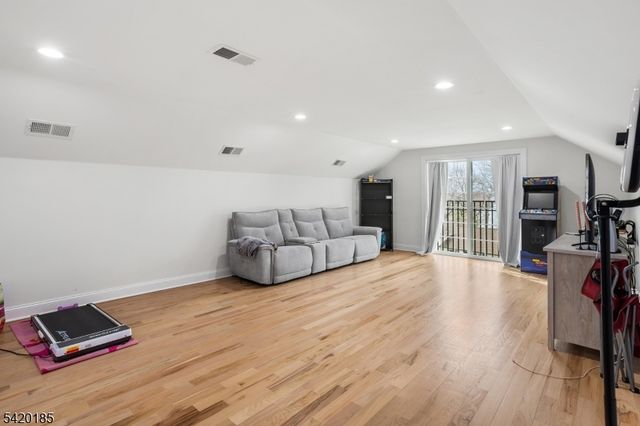 29 Tennis Rd, Jefferson Twp., NJ 07849