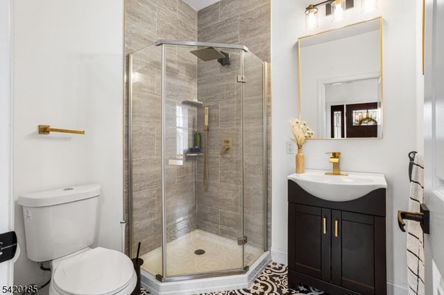 29 Tennis Rd, Jefferson Twp., NJ 07849