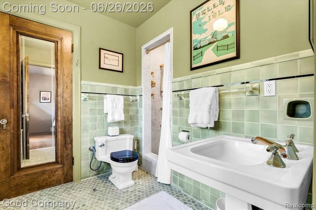 17566 Muirland Street, Detroit, MI 48221