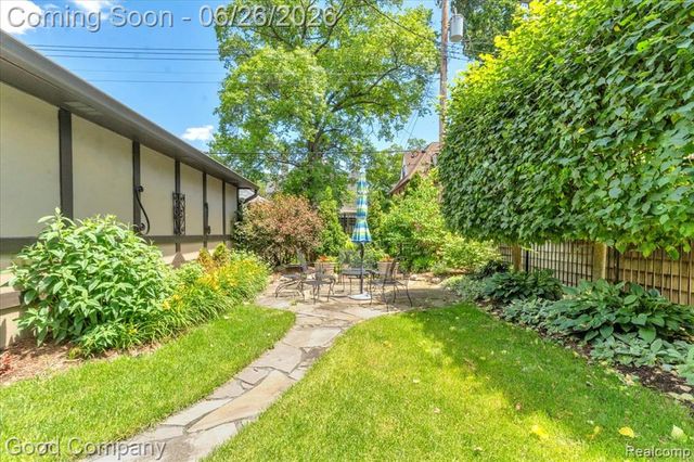 17566 Muirland Street, Detroit, MI 48221