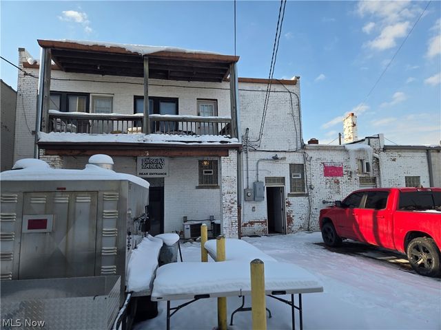 5767 Ridge Road, Parma, OH 44129