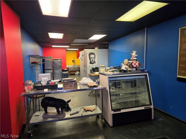 5767 Ridge Road, Parma, OH 44129