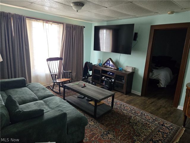 5767 Ridge Road, Parma, OH 44129