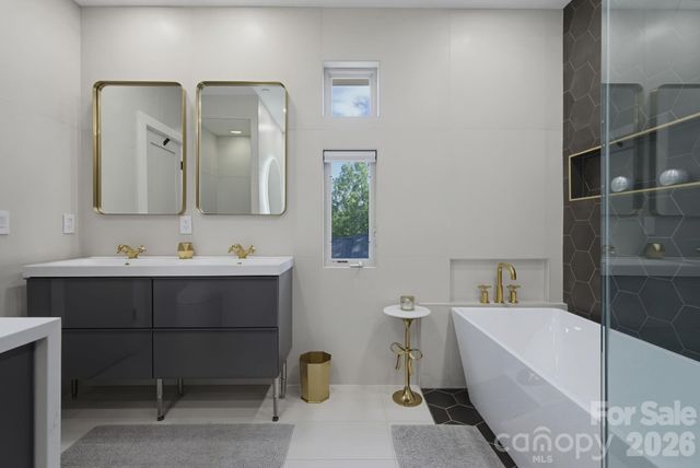 420 Queens Road 10, Charlotte, NC 28207