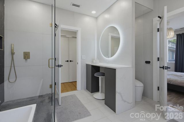 420 Queens Road 10, Charlotte, NC 28207