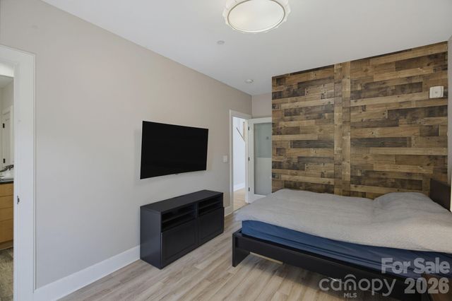 420 Queens Road 10, Charlotte, NC 28207