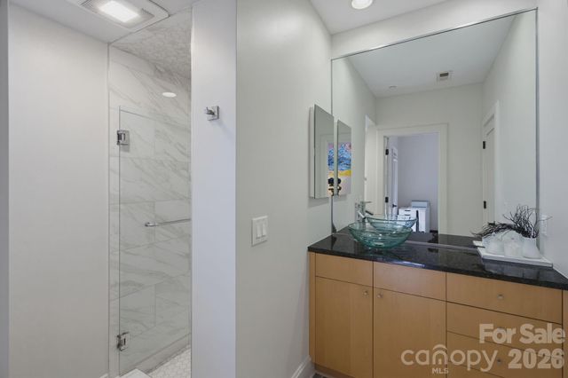 420 Queens Road 10, Charlotte, NC 28207