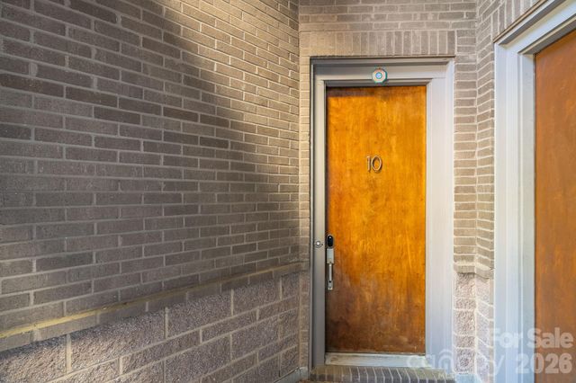 420 Queens Road 10, Charlotte, NC 28207