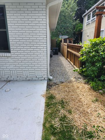 5608 CARROLLTON Avenue, Indianapolis, IN 46220