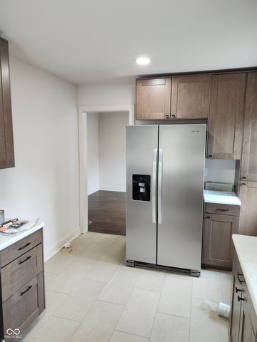 5608 CARROLLTON Avenue, Indianapolis, IN 46220