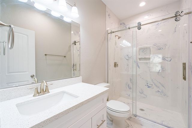 900 Old Madisonville Road, Huntsville, TX 77320